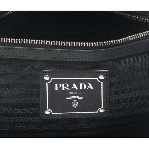 Prada Vitello Daino Logo Leather Bauletto Bag Nero Black Authenticity Card Mint - Picture 3 of 16